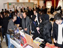 Altnova 2. Kitap Fuar kaplarn at